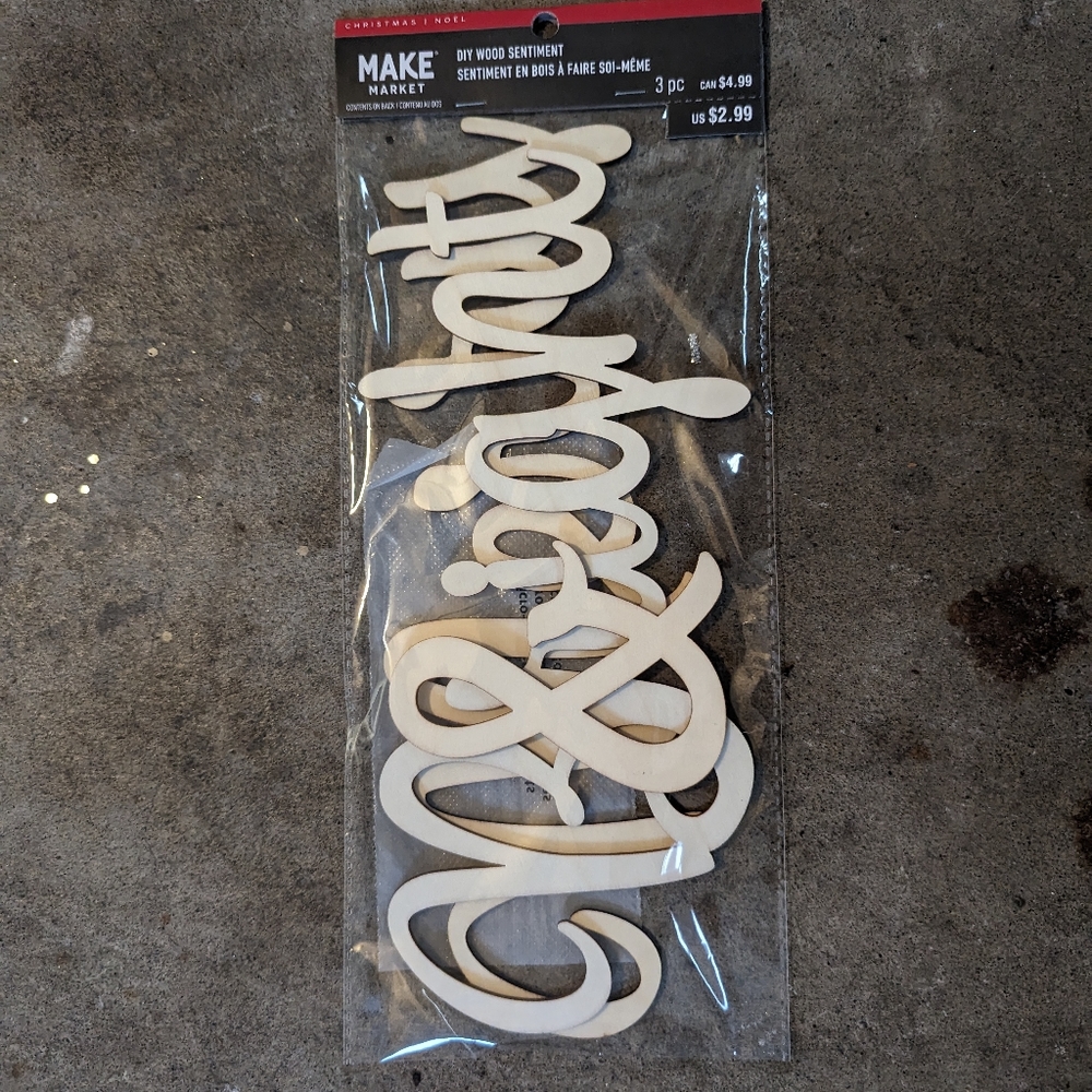 DIY Wood Sentiments "Merry & Bright" Holiday Decor